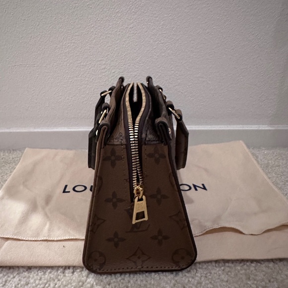 New Louis Vuitton Onthego Eastwest - Picture 4 of 8